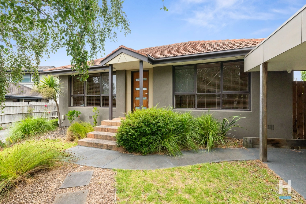 10 Moate Street, Langwarrin, Vic 3910 - House for rent - PropertyMate